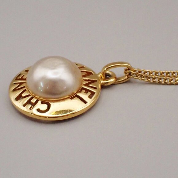 CHANEL CC Logo Imitation Pearl Chain Pendant Necklace Gold France 32RL269 - Picture 3 of 15